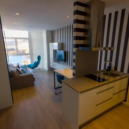 Virginia's Dream Panoramic Sea View Loft *