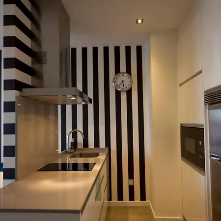 Virginia's Dream Panoramic Sea View Loft *